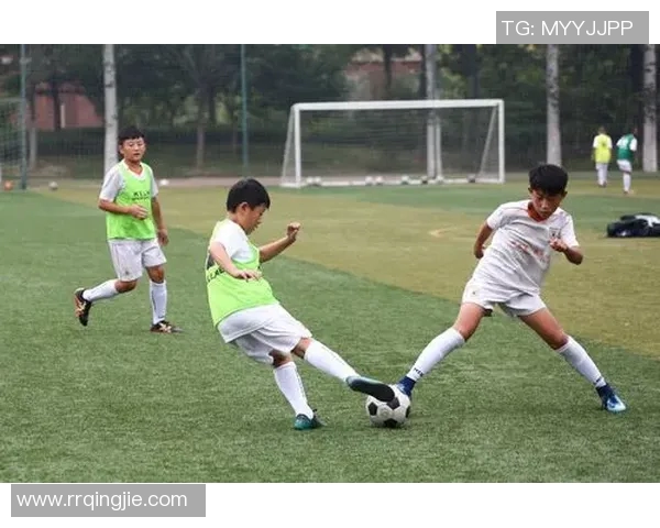 卡利蒙多雷恩青训前锋的成长之路与未来发展展望